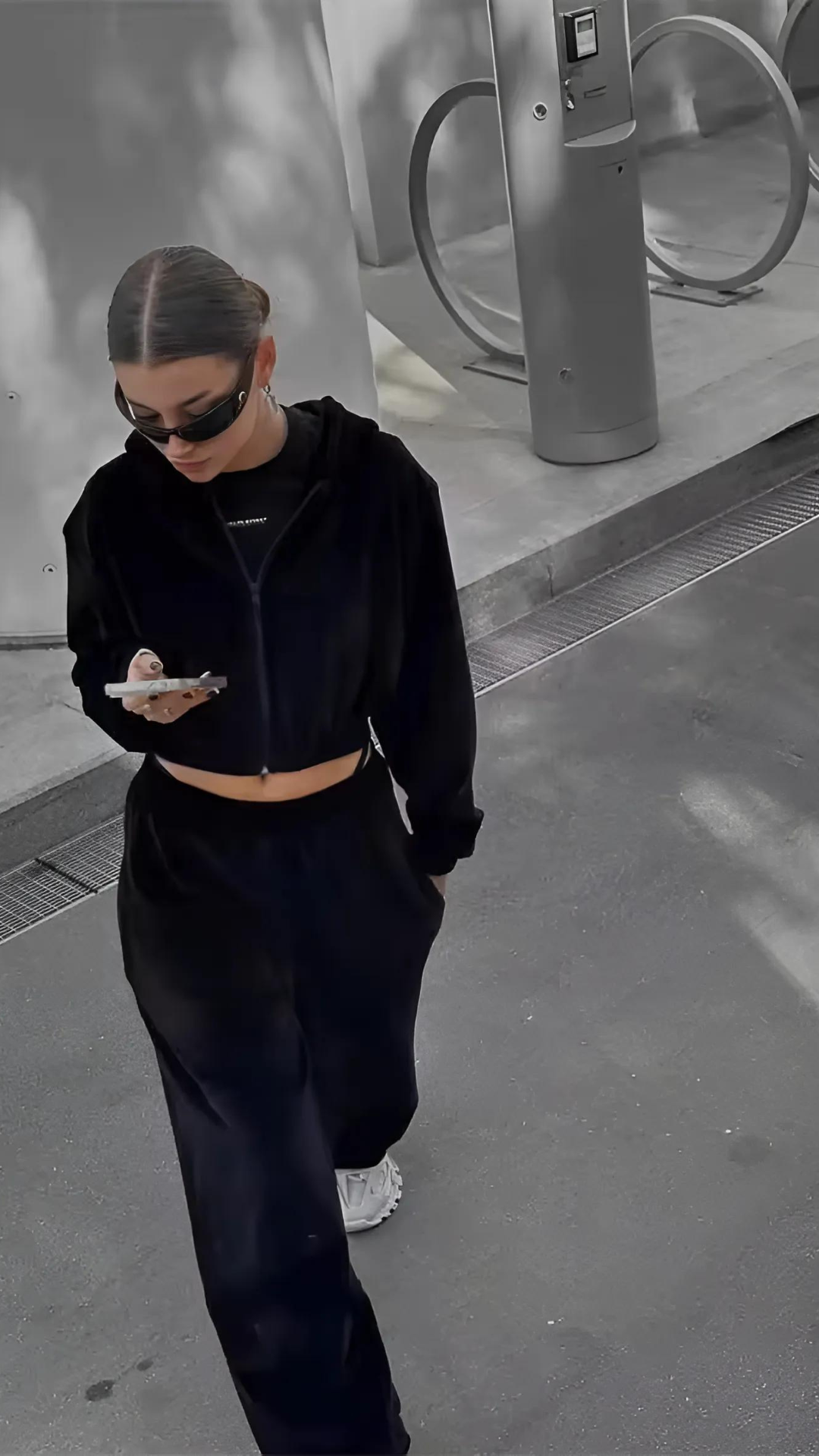 City Luxe – Upscale Two-Piece Set with a Hooded Jacket & Effortlessly Pants