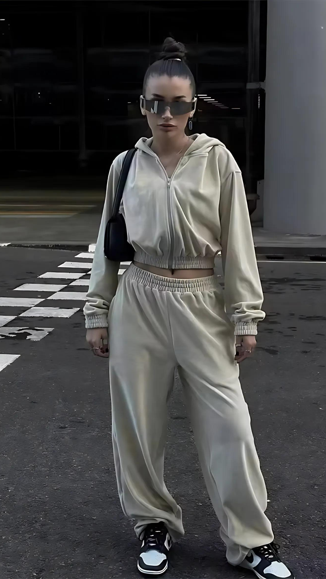 City Luxe – Upscale Two-Piece Set with a Hooded Jacket & Effortlessly Pants